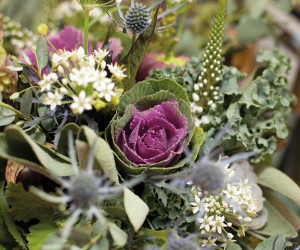 Ornamental cabbage, kale and herbs, which alluded to Lauren’s love of farming, comprised the bouquets.